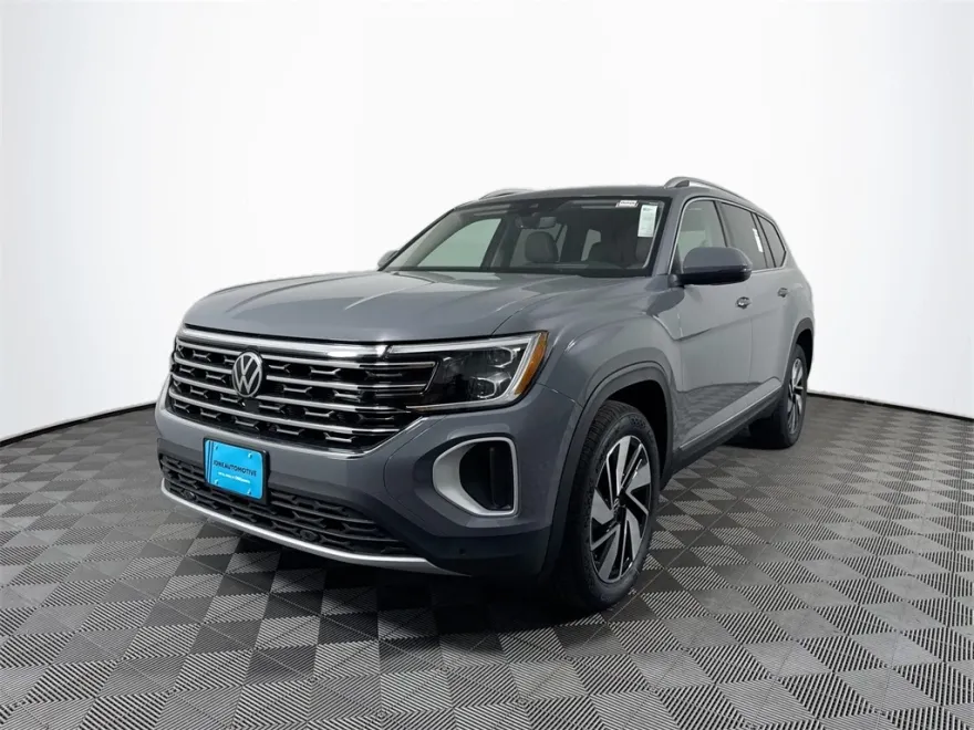 2025 Volkswagen Atlas SEL photo 1