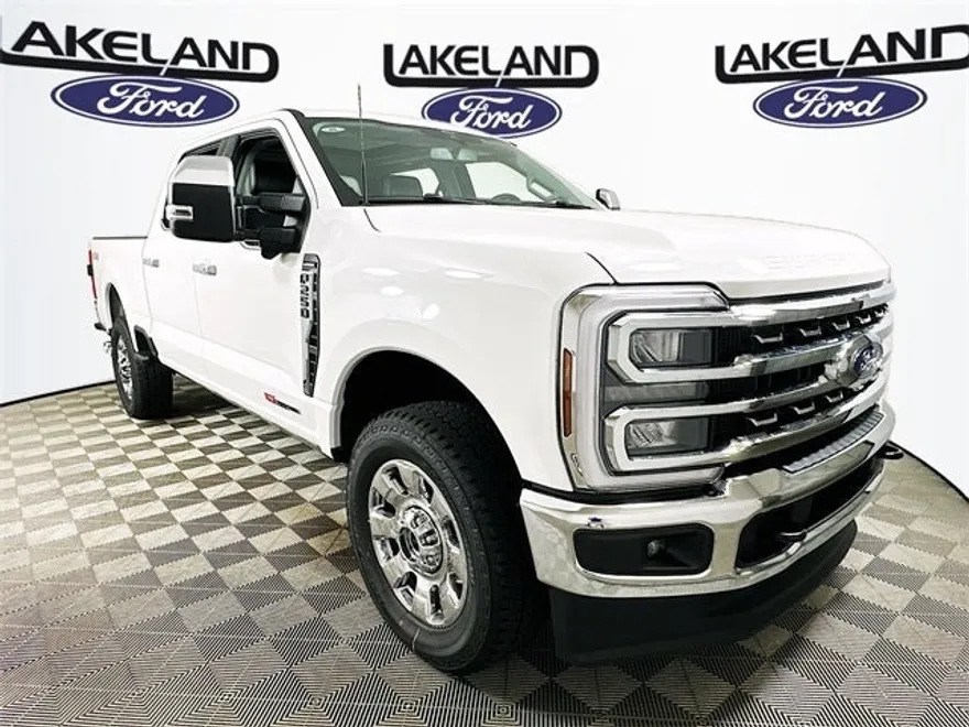 2025 Ford F-250 Lariat photo 1