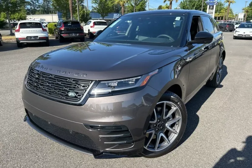 2026 Land Rover Range Rover Velar SE photo 1