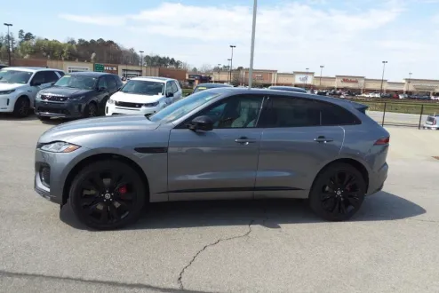 2026 Jaguar F-PACE P400 R-Dynamic S photo 2