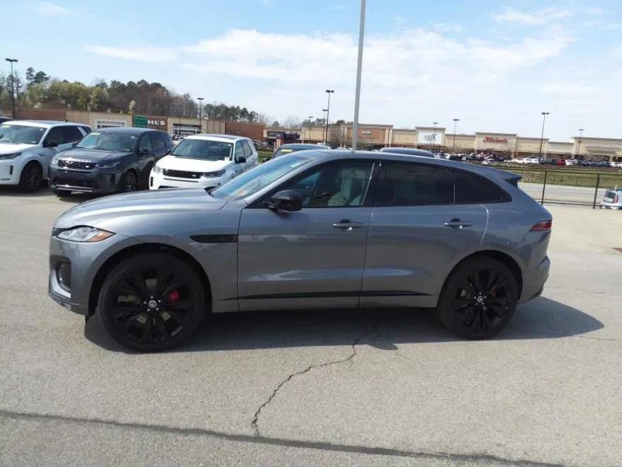 2026 Jaguar F-PACE P400 R-Dynamic S photo 2