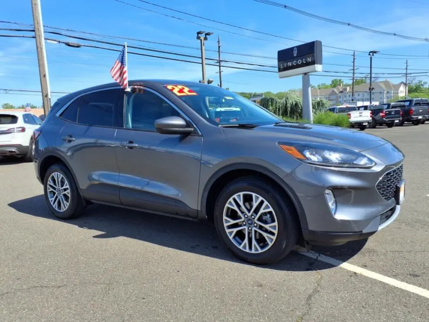 2022 Ford Escape SEL photo 1