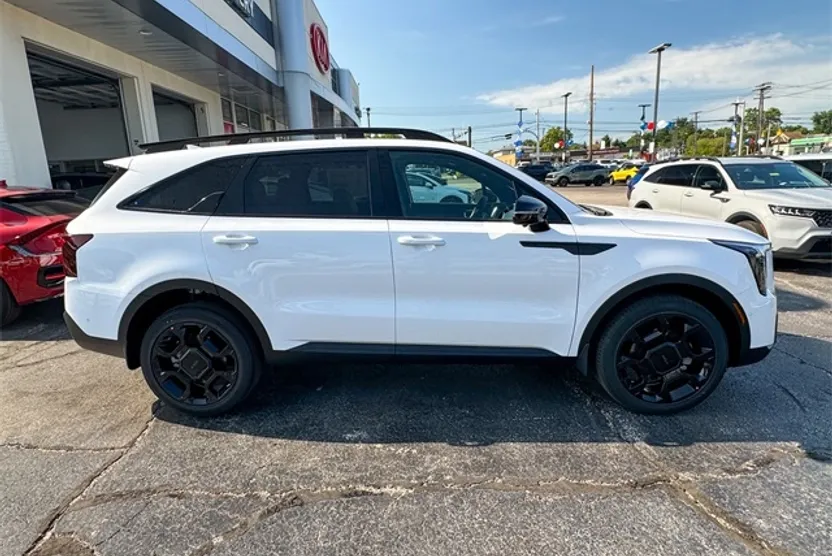 2025 Kia Sorento X-Line SX Prestige photo 1