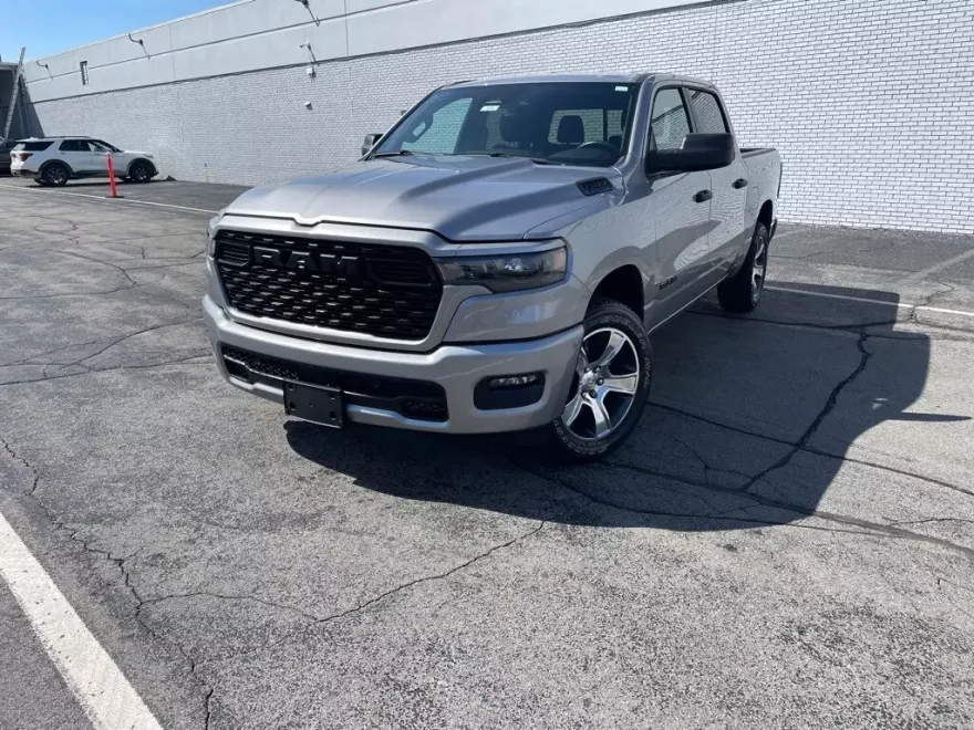 2025 Ram 1500 Tradesman photo 1