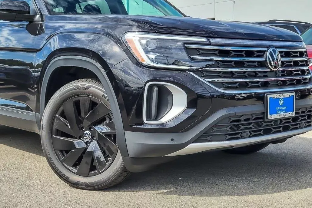 2026 Volkswagen Atlas SE Technology photo 1