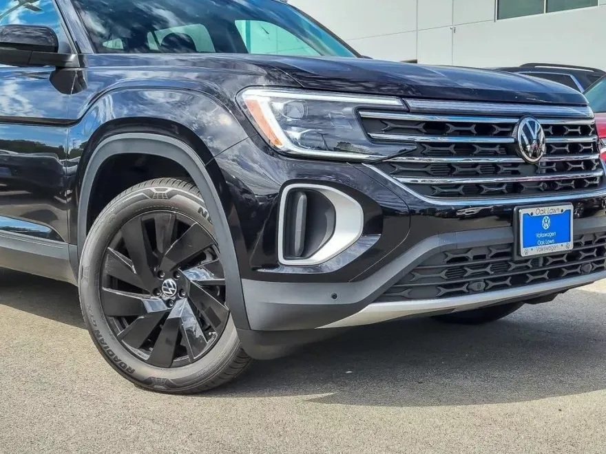 2026 Volkswagen Atlas SE Technology photo 1