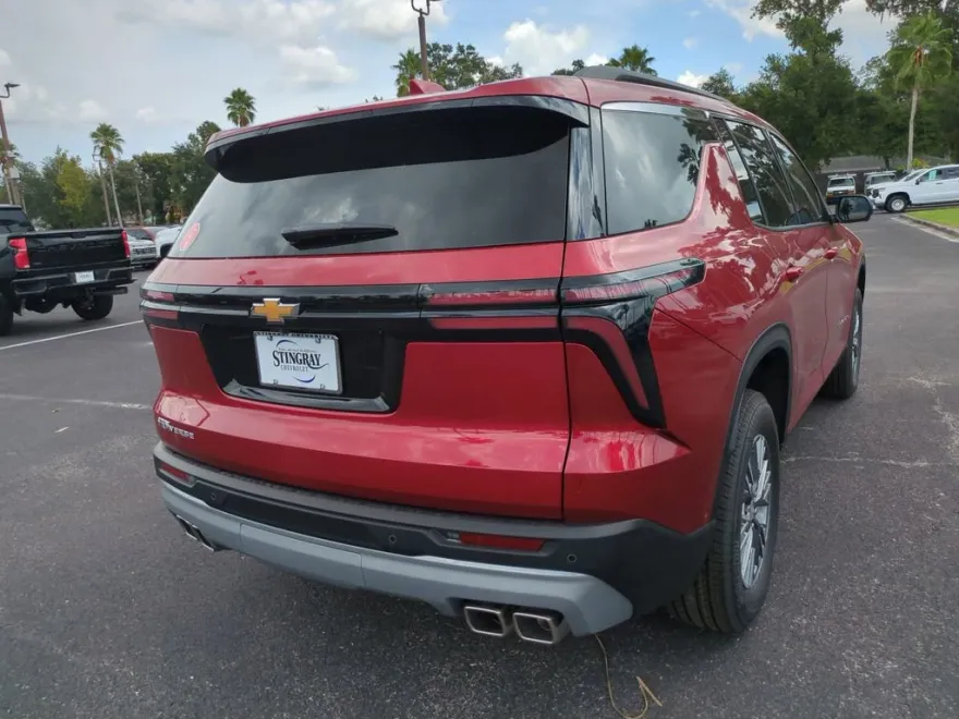 2025 Chevrolet Traverse photo 1