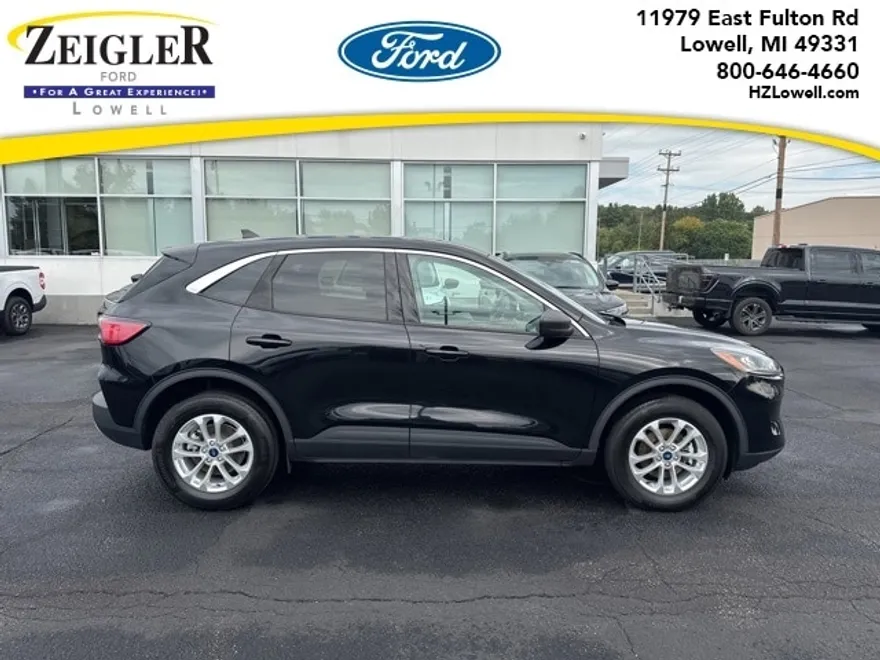 2022 Ford Escape SE photo 1