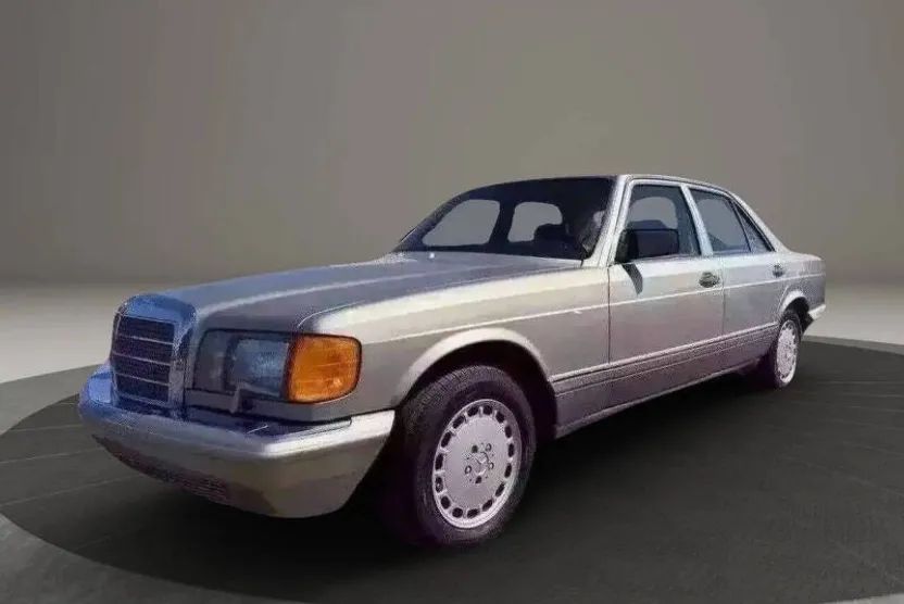 1988 Mercedes Benz 300 photo 1