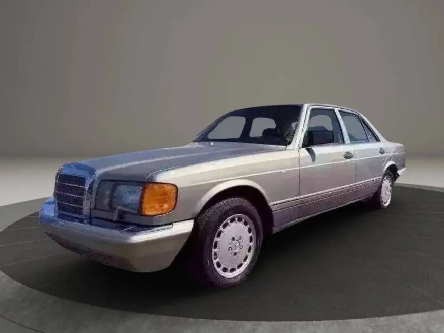 1988 Mercedes Benz 300 photo 1