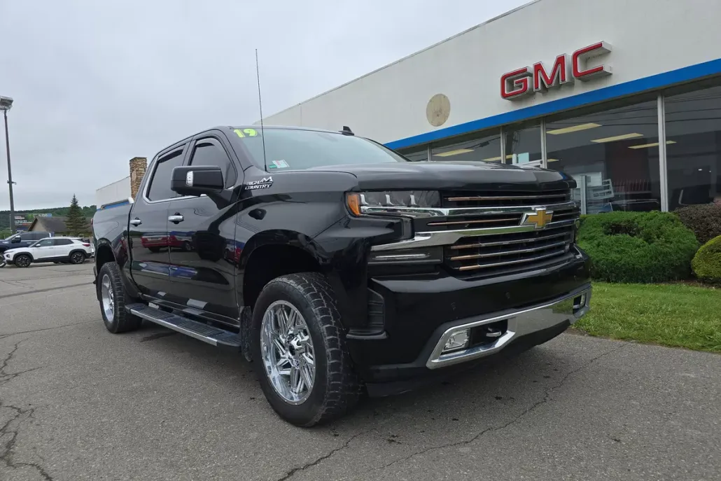 2019 Chevrolet Silverado 1500 High Country photo 1