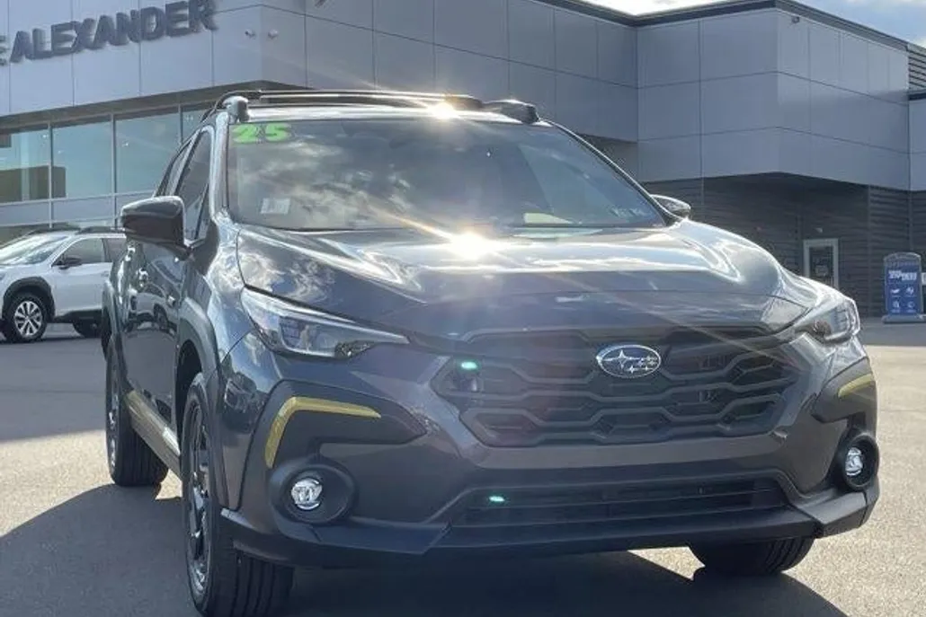 2025 Subaru Crosstrek Sport photo 1