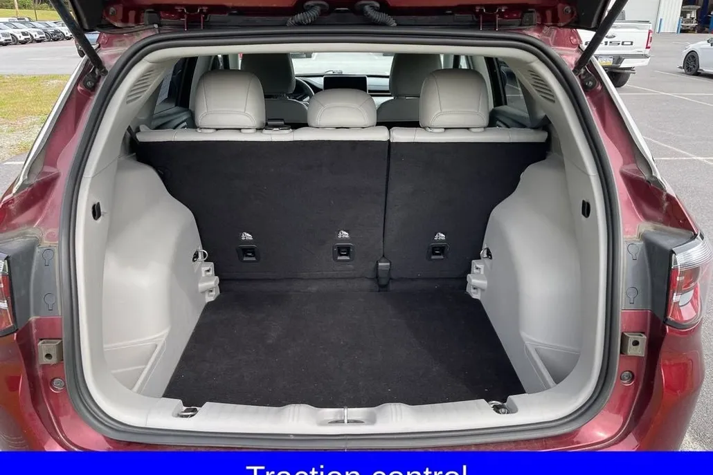 2022 Jeep Compass Latitude photo 1