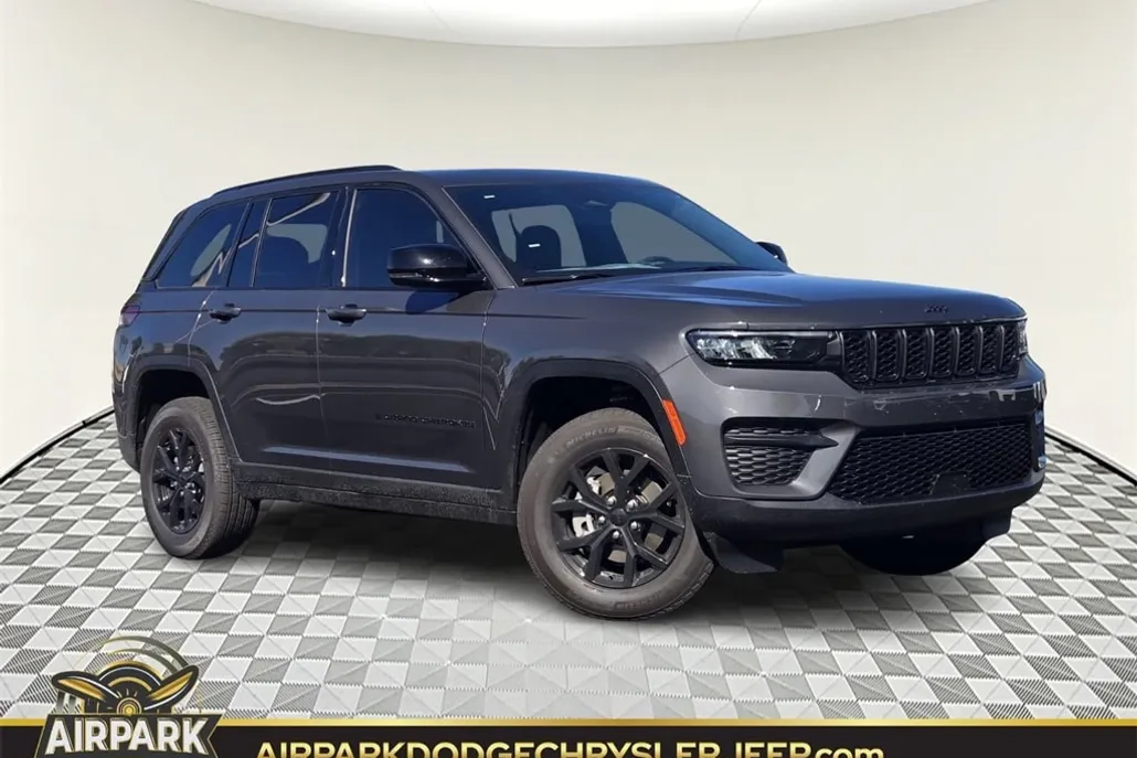 2025 Jeep Grand Cherokee Laredo photo 1
