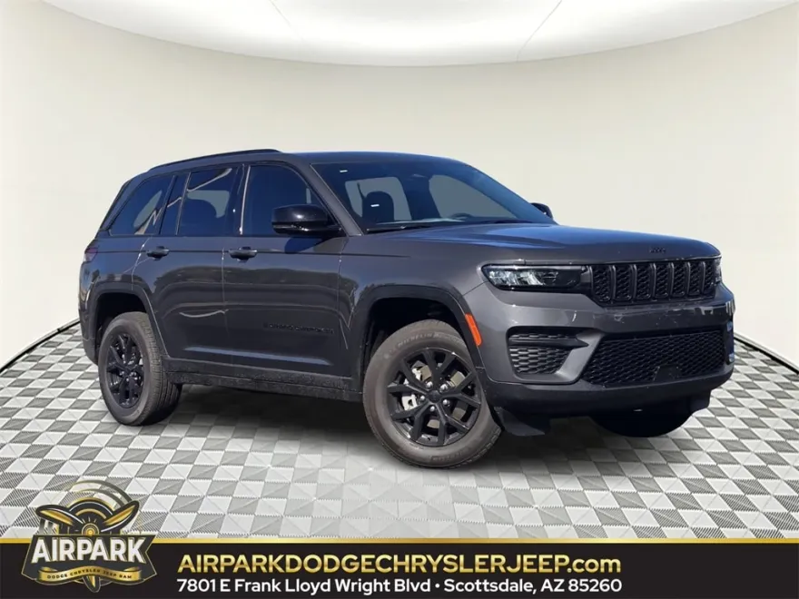 2025 Jeep Grand Cherokee Laredo photo 1