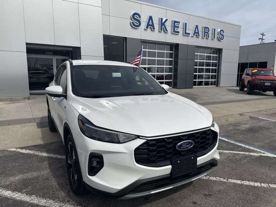 2025 Ford Escape ST-Line Select photo 1