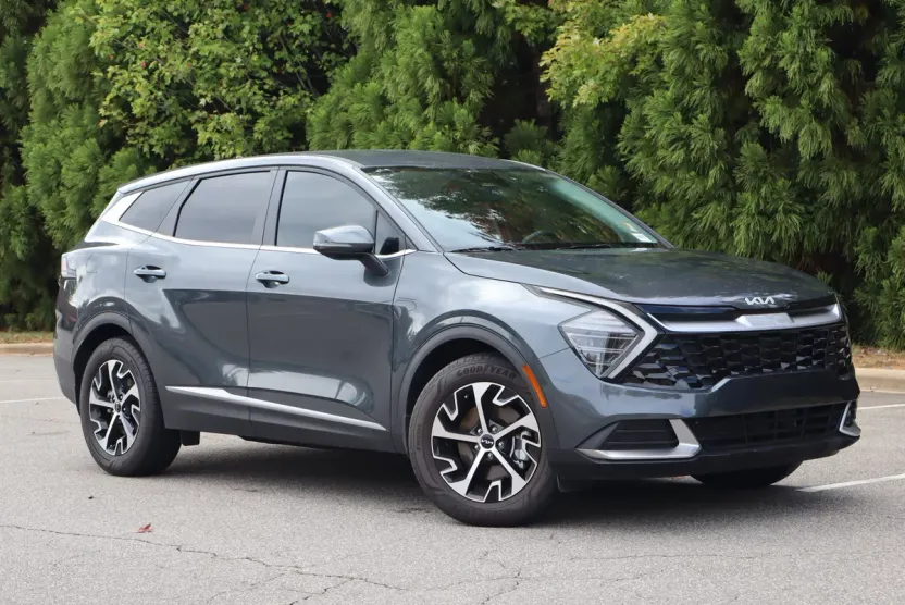 2024 Kia Sportage EX photo 1