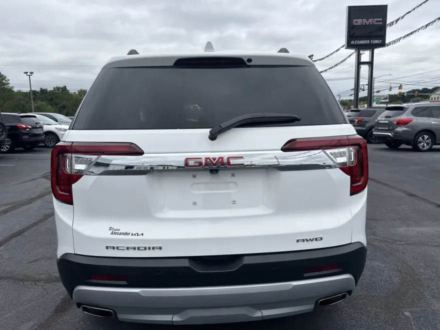 2023 Gmc Acadia SLE photo 1