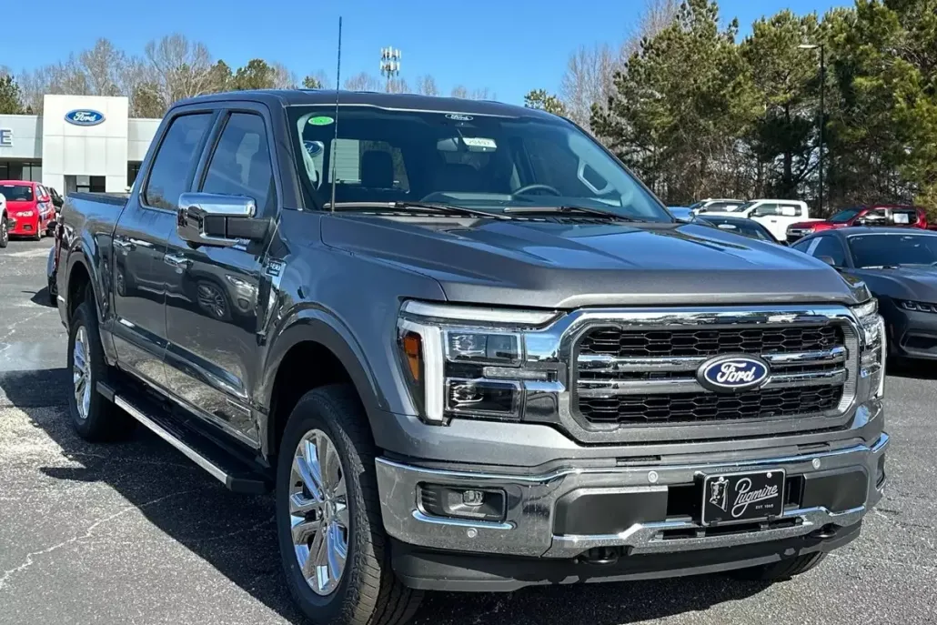 2025 Ford F-150 Lariat photo 1