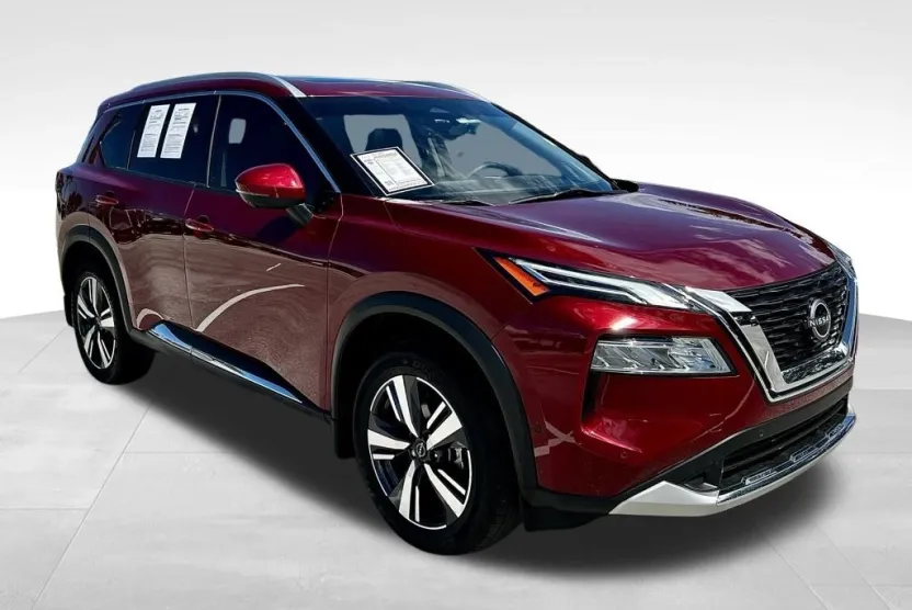 2023 Nissan Rogue Platinum photo 1