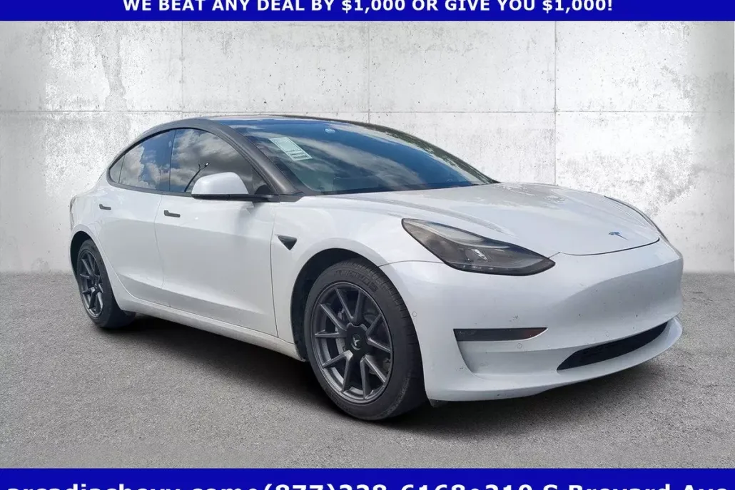 2021 Tesla Model 3 Long Range photo 1