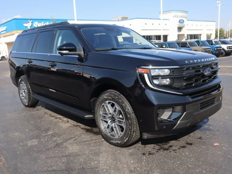 2025 Ford Expedition MAX photo 1