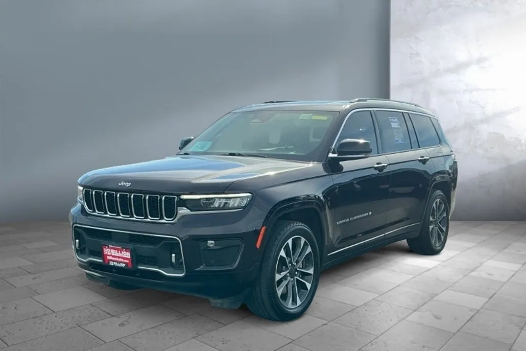 2022 Jeep Grand Cherokee Overland photo 1