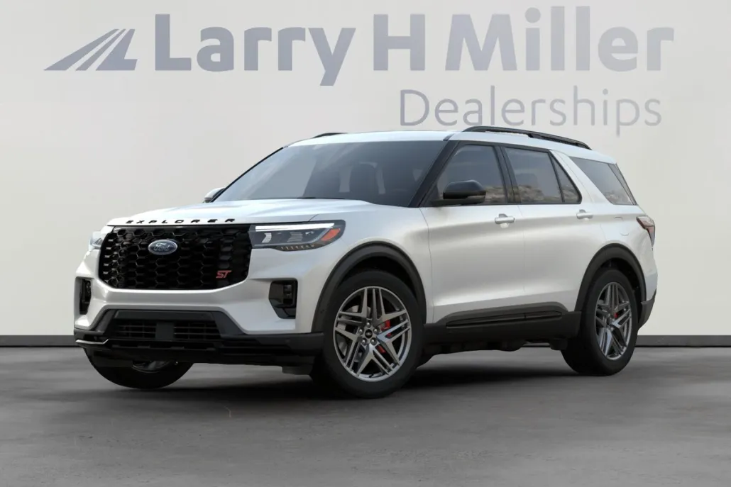 2025 Ford Explorer ST photo 1