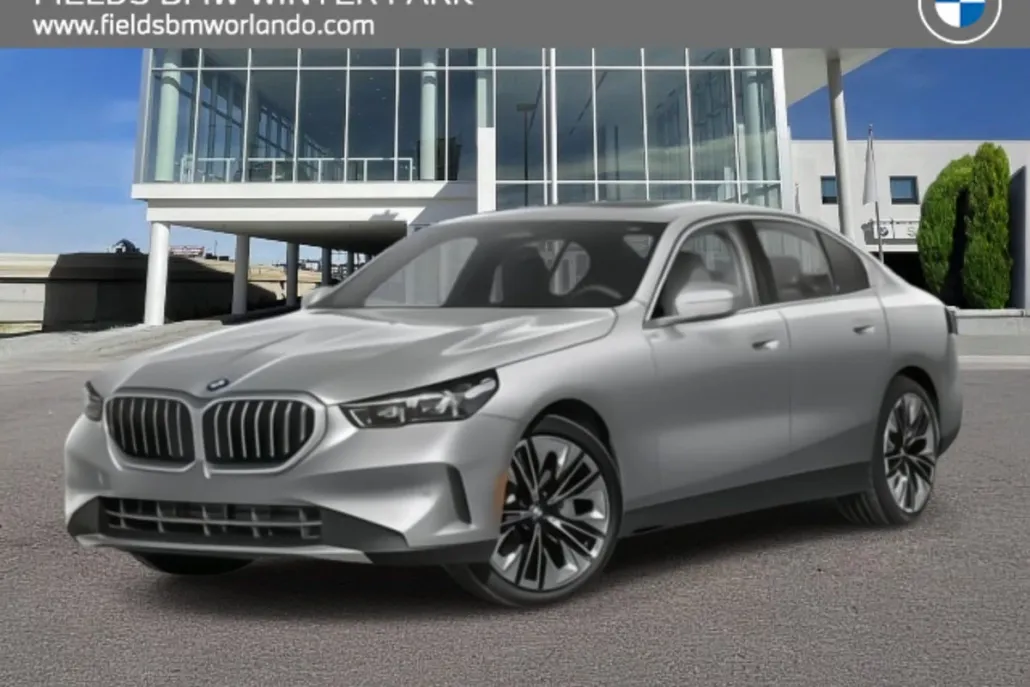2026 Bmw 530i Sedan photo 1