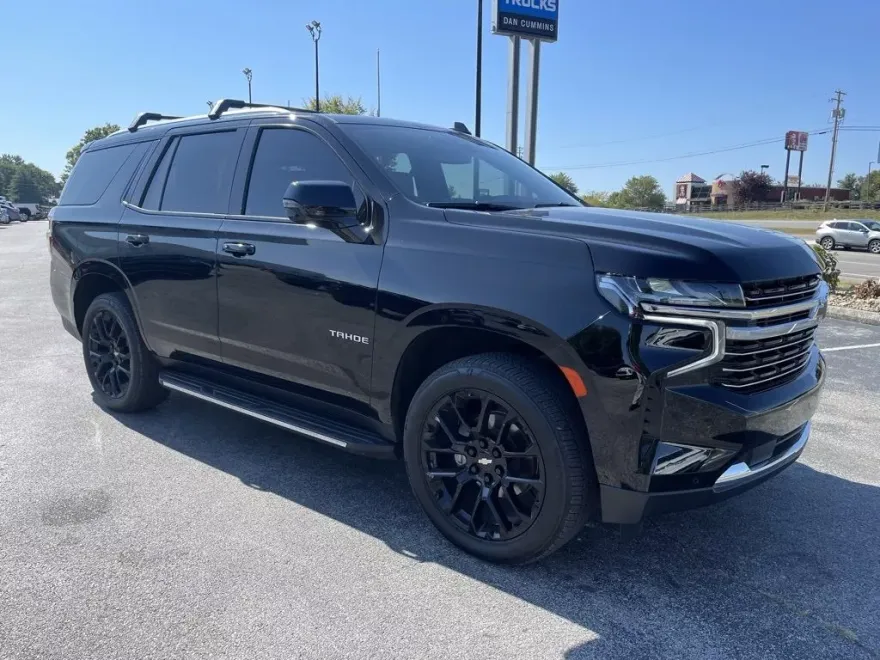 2022 Chevrolet Tahoe LT photo 1