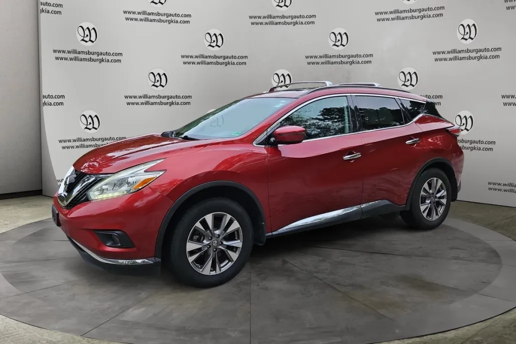 2016 Nissan Murano SV photo 1
