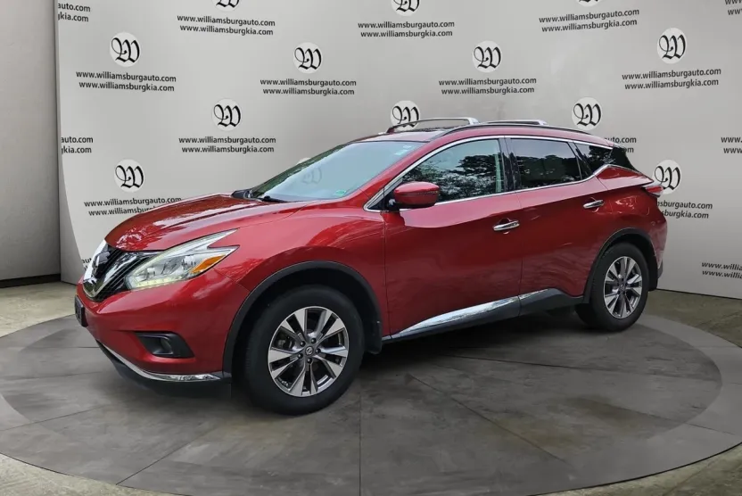 2016 Nissan Murano SV photo 1
