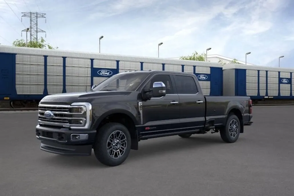 2025 Ford F-350 Platinum photo 1