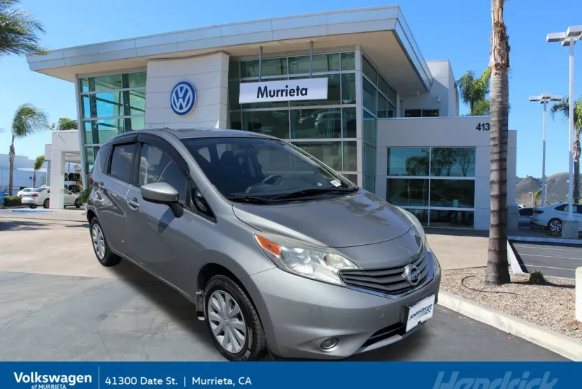 2015 Nissan Versa Note S photo 1