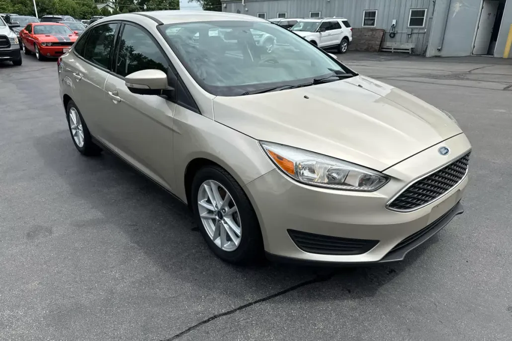 2017 Ford Focus SE photo 1
