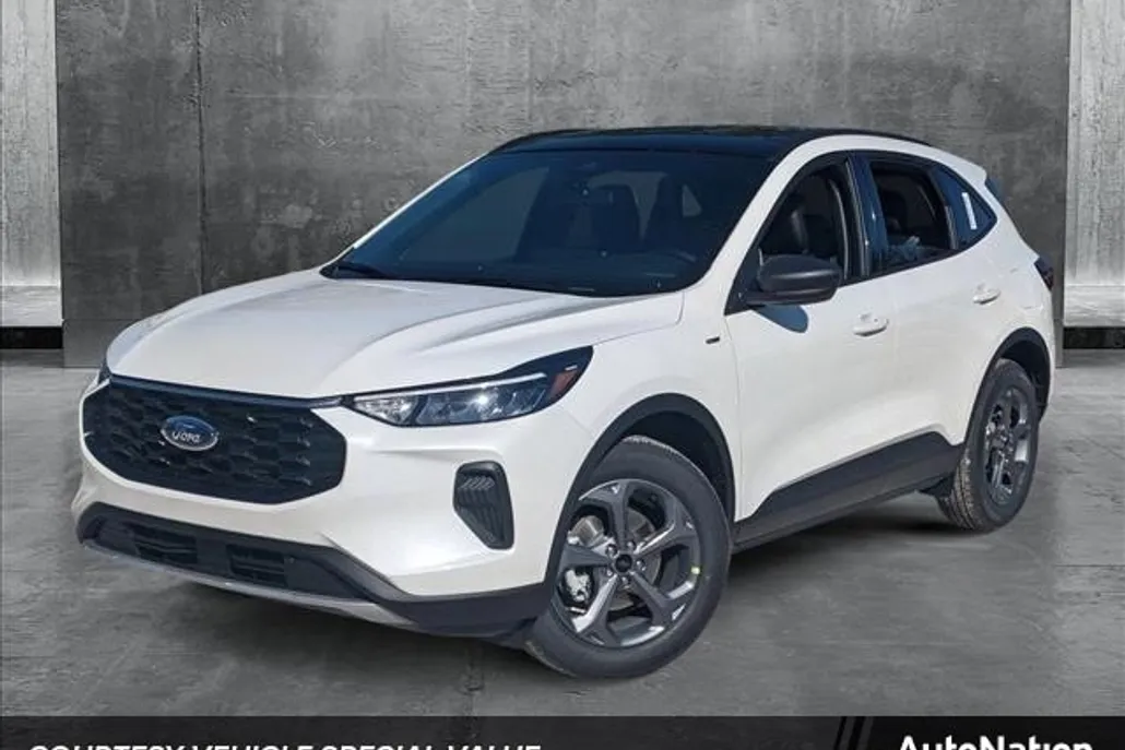 2025 Ford Escape ST-Line photo 1