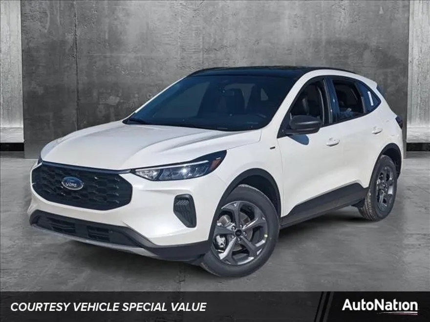2025 Ford Escape ST-Line photo 1