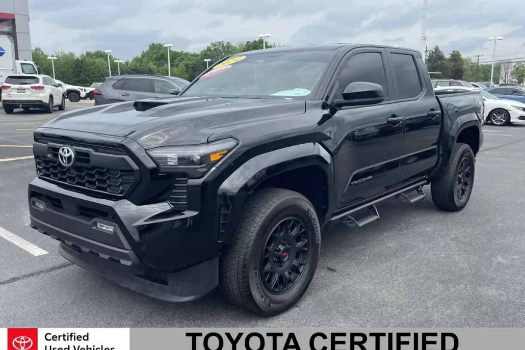 2024 Toyota Tacoma TRD Sport photo 1