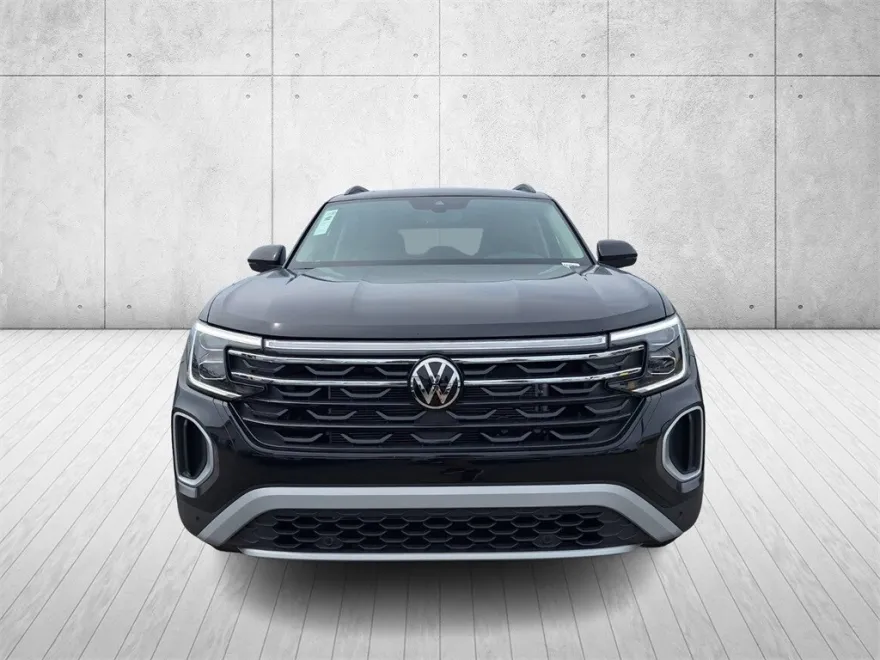 2025 Volkswagen Atlas SE Technology Peak Edition photo 1
