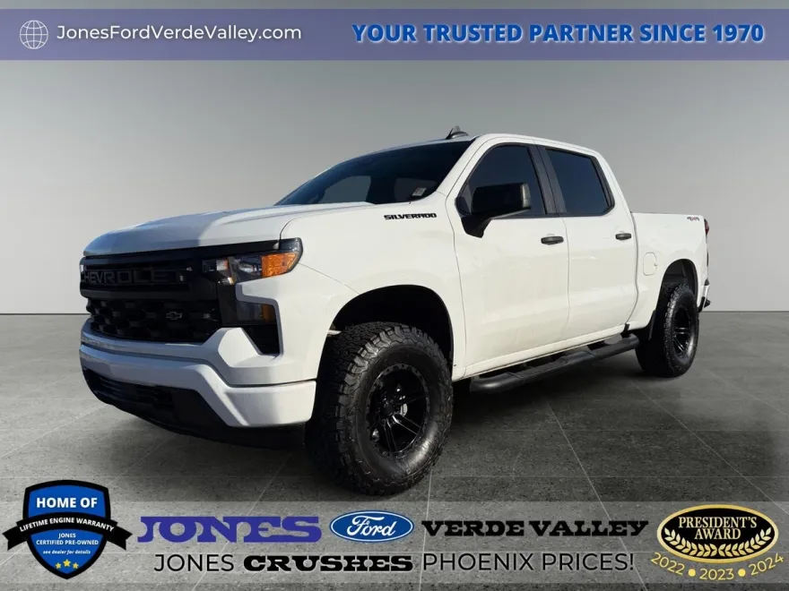 2024 Chevrolet Silverado 1500 Custom photo 1