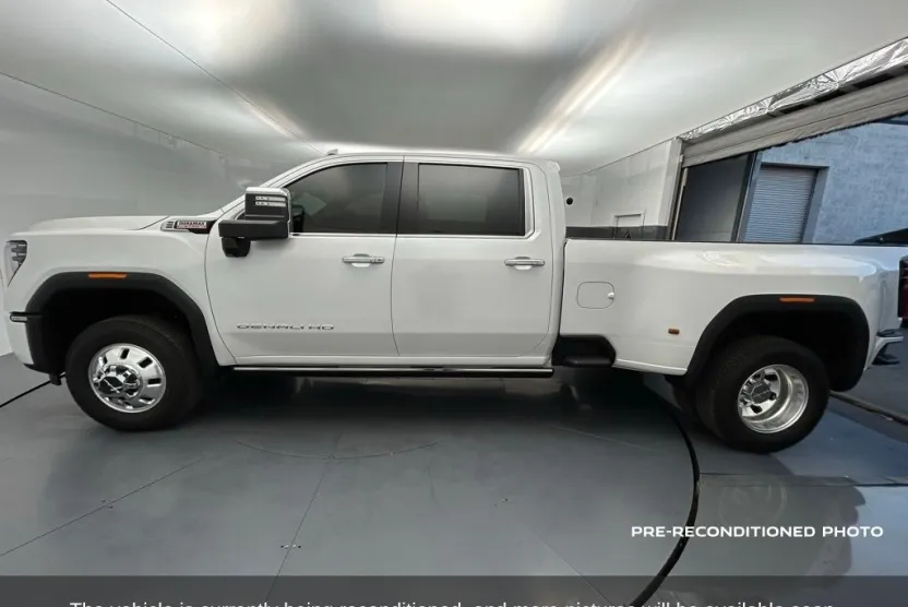 2025 Gmc Sierra 3500 HD Denali photo 1