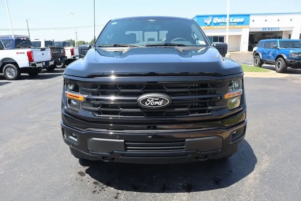 2025 Ford F-150 XLT photo 1