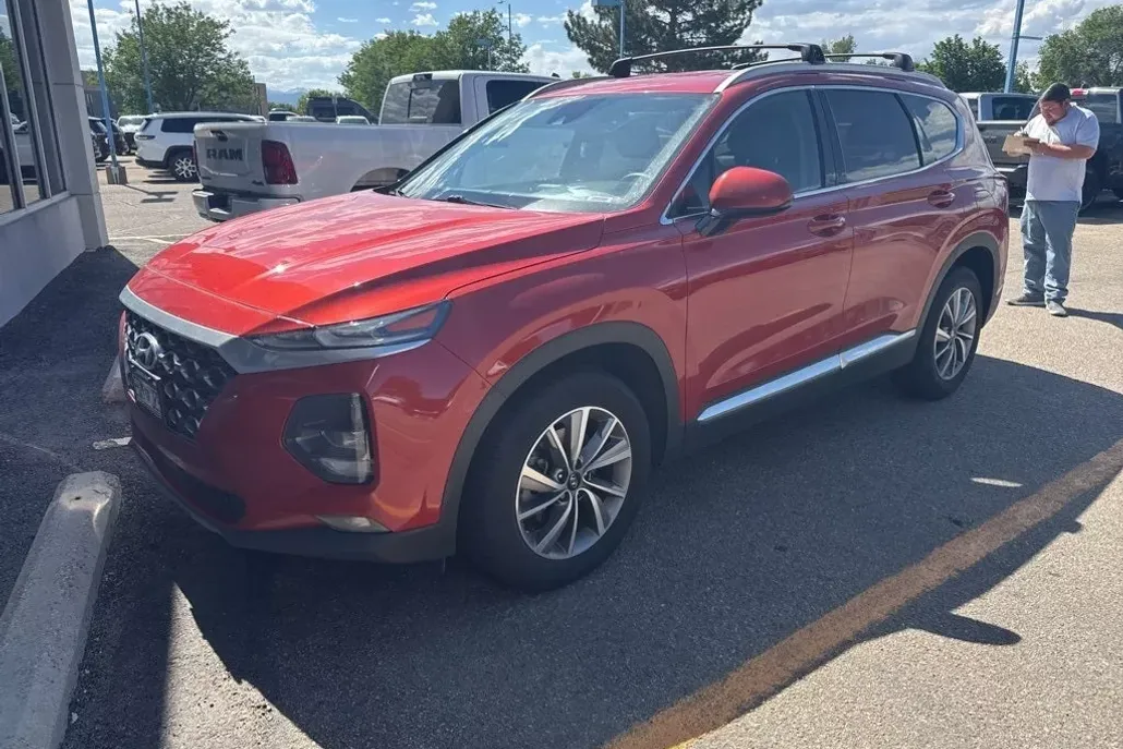 2020 Hyundai Santa Fe SEL photo 1