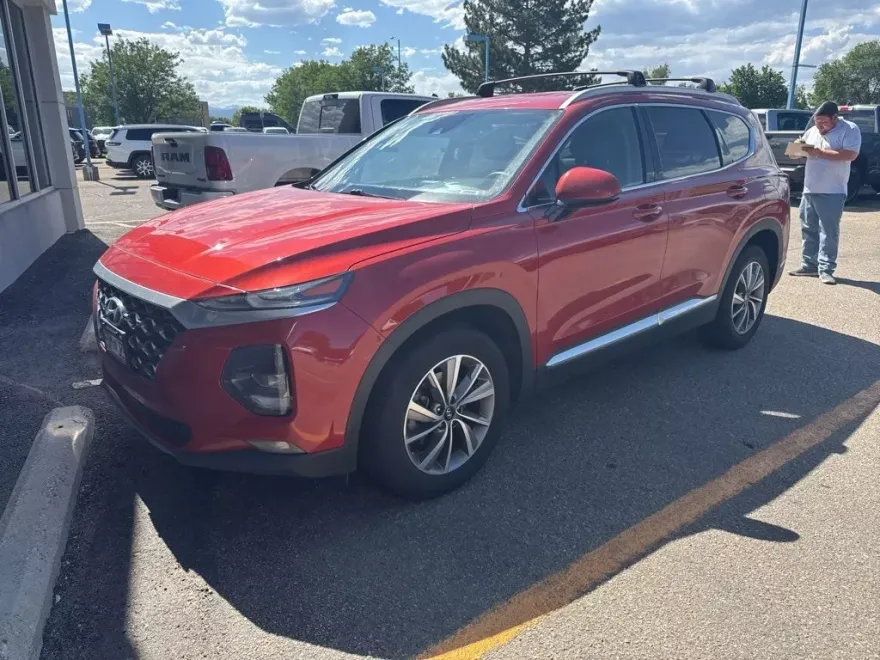 2020 Hyundai Santa Fe SEL photo 1