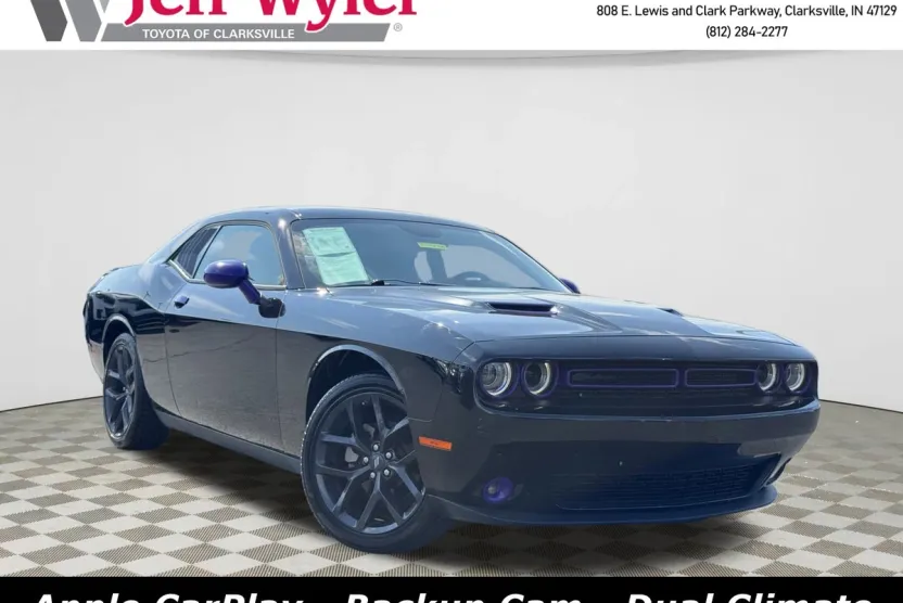 2023 Dodge Challenger SXT photo 1