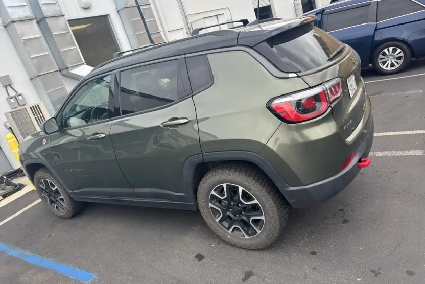 2020 Jeep Compass Trailhawk photo 1