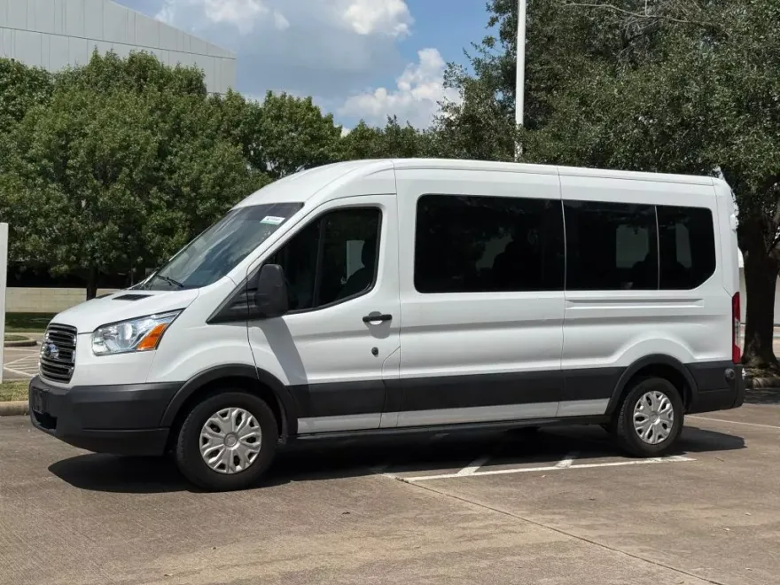 2019 Ford Transit XLT Van photo 1
