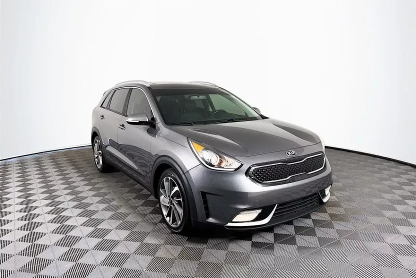 2017 Kia Niro Touring photo 1