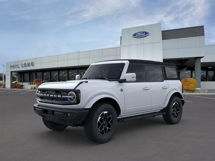 2024 Ford Bronco Outer Banks photo 1