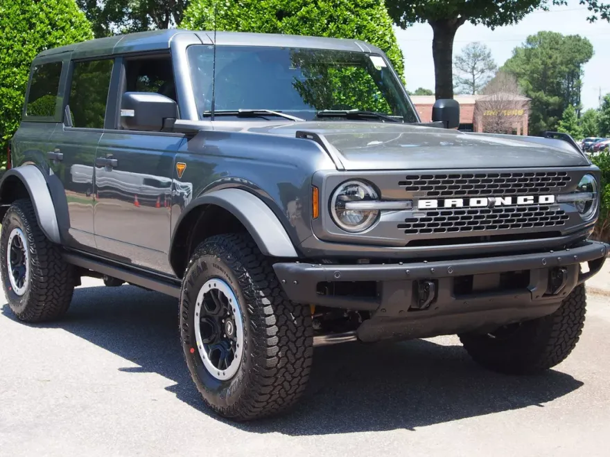 2025 Ford Bronco Badlands photo 1